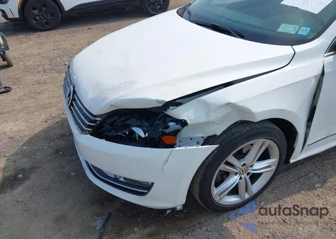 2014 Volkswagen Passat 1.8T Sel Premium z USA, uszkodzony, nr VIN 1VWCT7A36EC060468